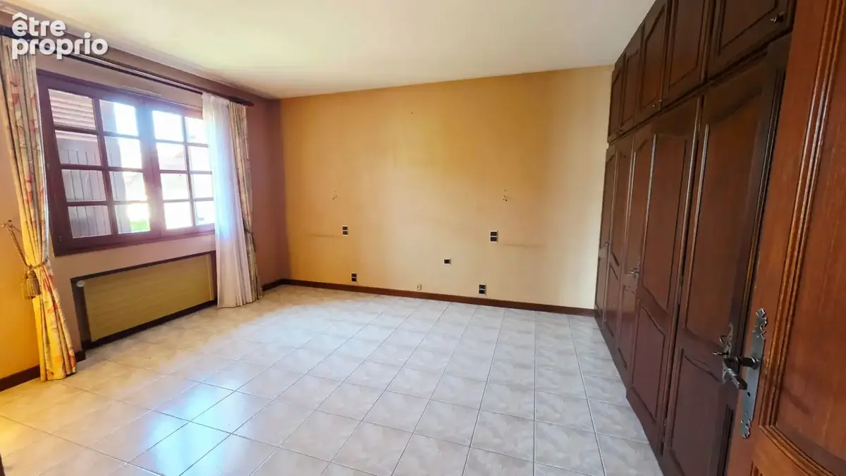 Villa Oyonnax 6 pièce(s) 259.5 m2 - photo 6