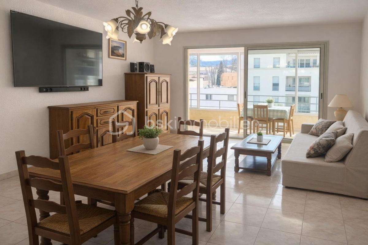 Appartement à SIX-FOURS-LES-PLAGES