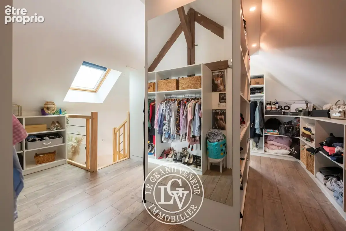 20 mn de larchant -  propriété comprenant deux longères rénovées - 8 chambres- 7 325 m² de terrain - photo 20
