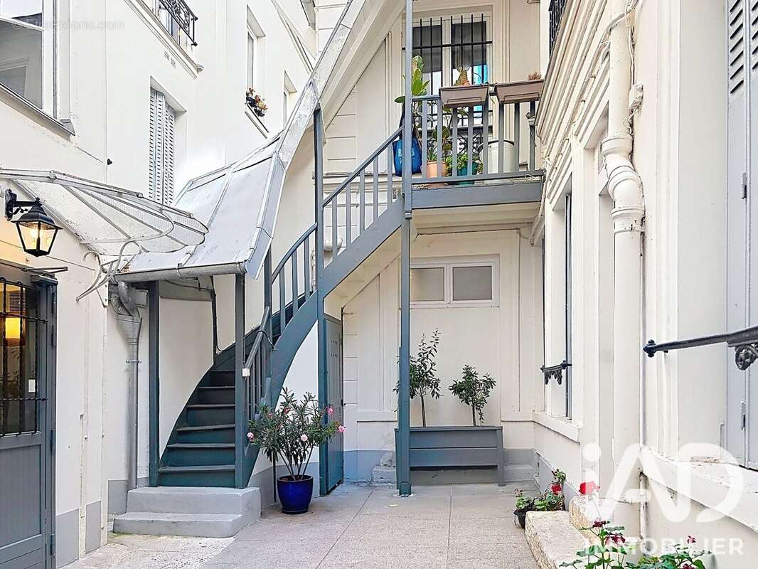Appartement 16 m² à Paris-7e  - photo 9