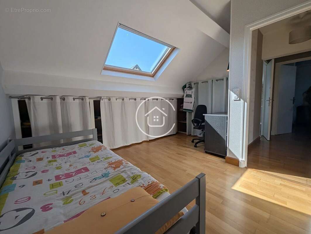 Maison à LA CHAUSSEE-SAINT-VICTOR