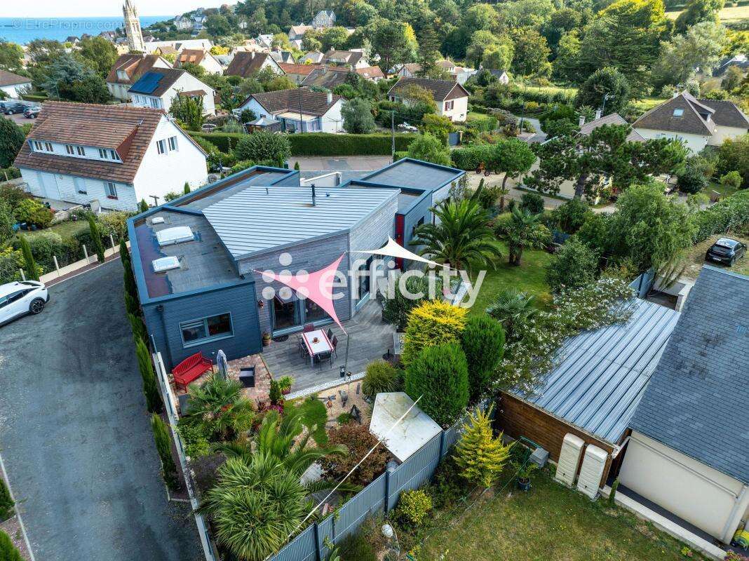 Maison à ARROMANCHES-LES-BAINS