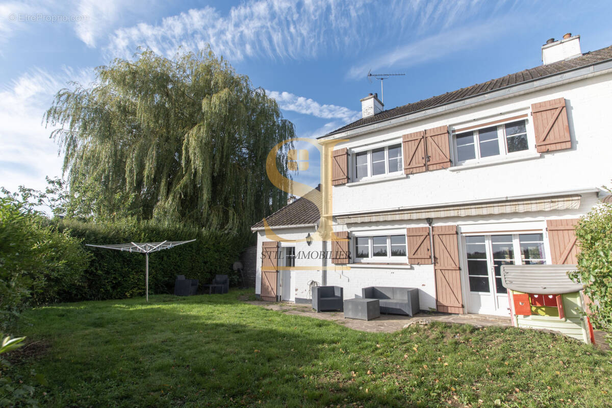 Maison à COMBS-LA-VILLE