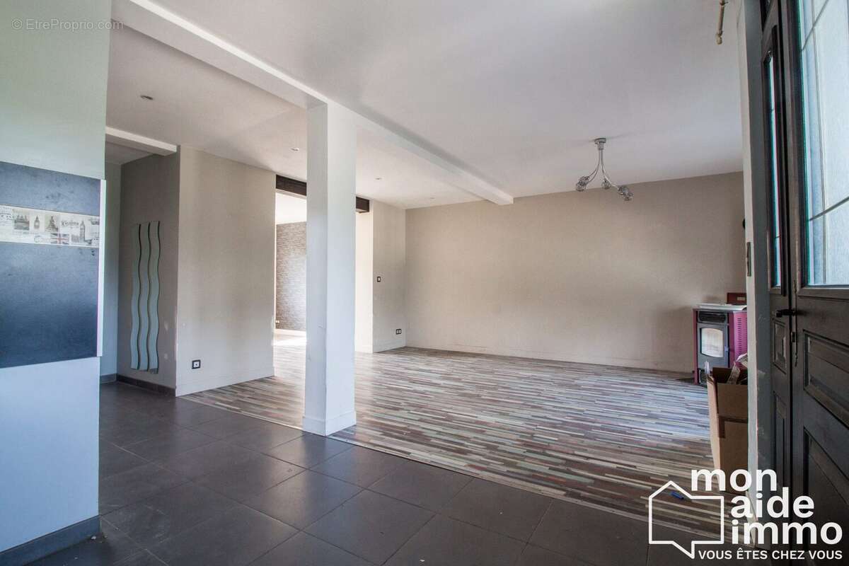 Maison à LA COQUILLE