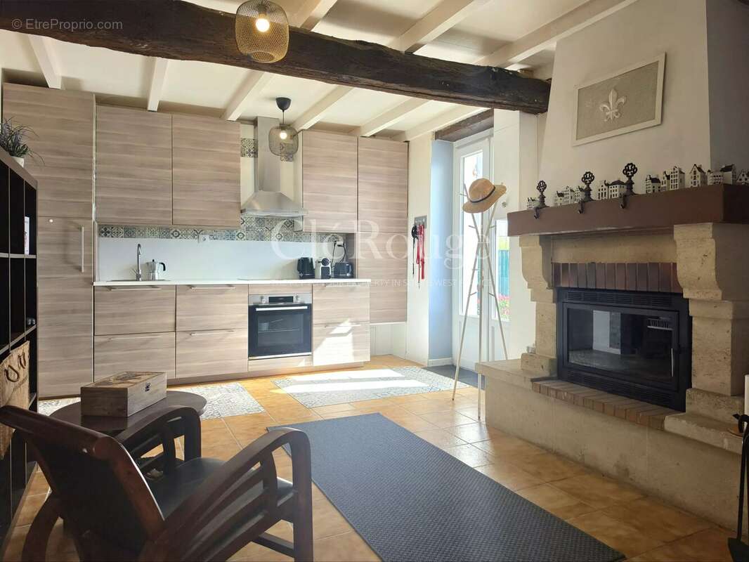Maison à GENSAC