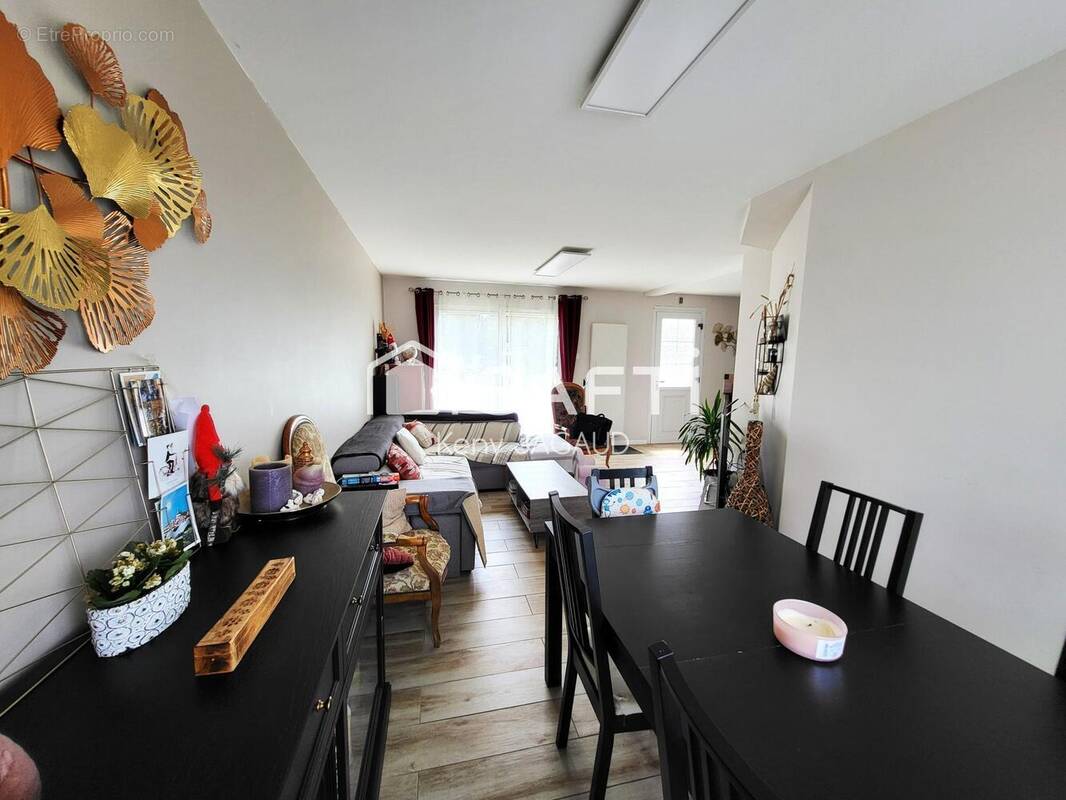 Photo 1 - Maison à FONTAINE-LE-COMTE