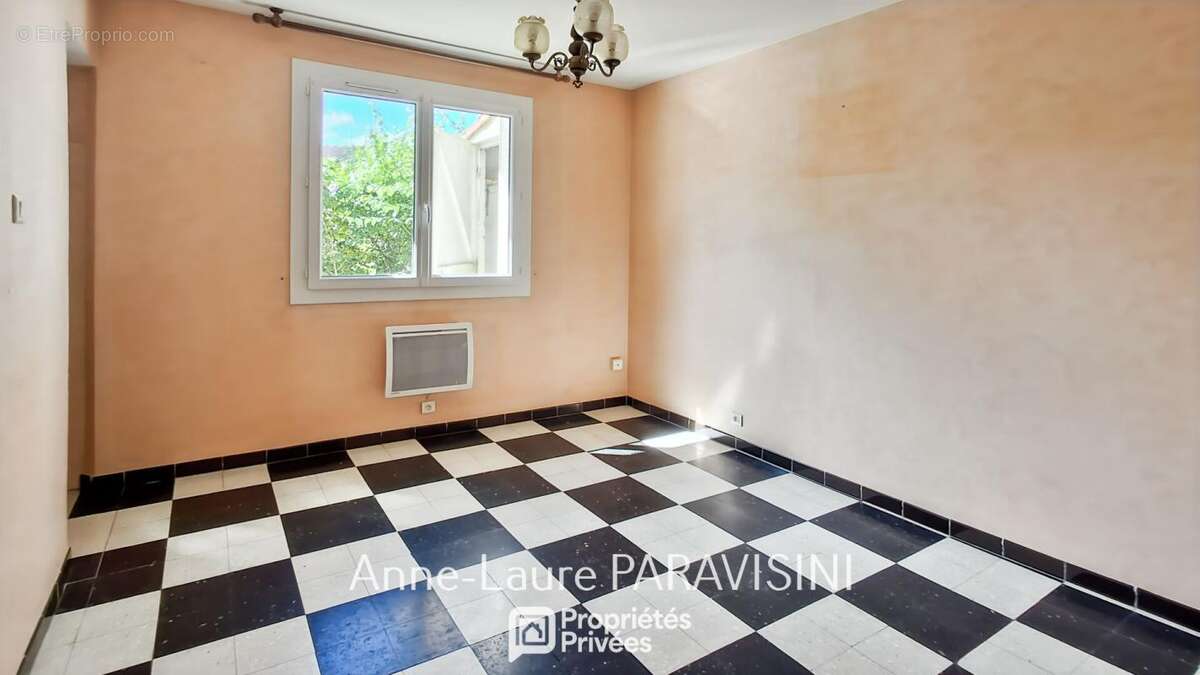 Pennautier Maison 4 chambres, garages et jardin - photo 14