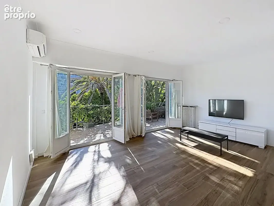 Villa  à côté de Monaco avec magnifique éxterieur,  double garage  et plusieurs places de parkings - photo 4