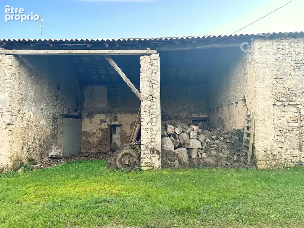 Longère avec dépendances - photo 25