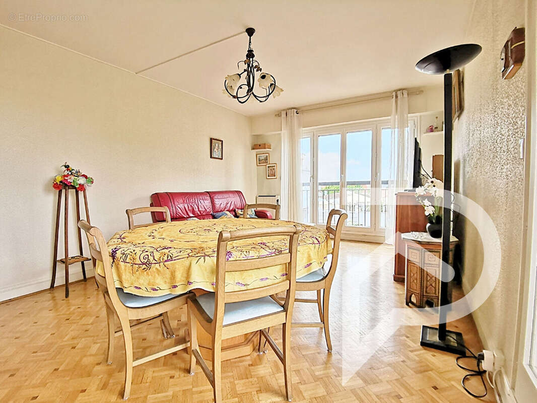 Appartement à VILLEJUIF
