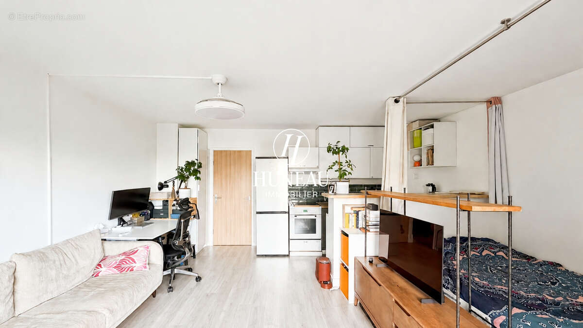 Studio avec grand balcon et en étage élevé - photo 4