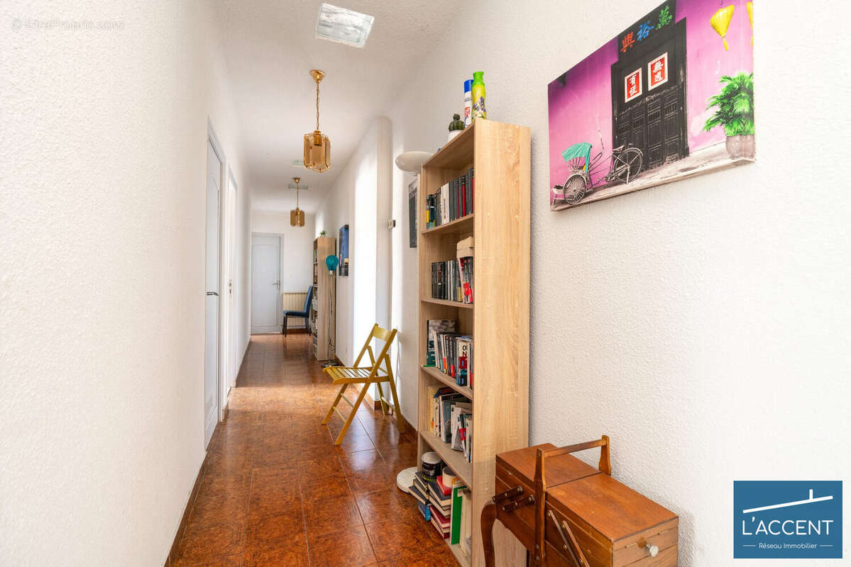 Appartement à UCHAUD
