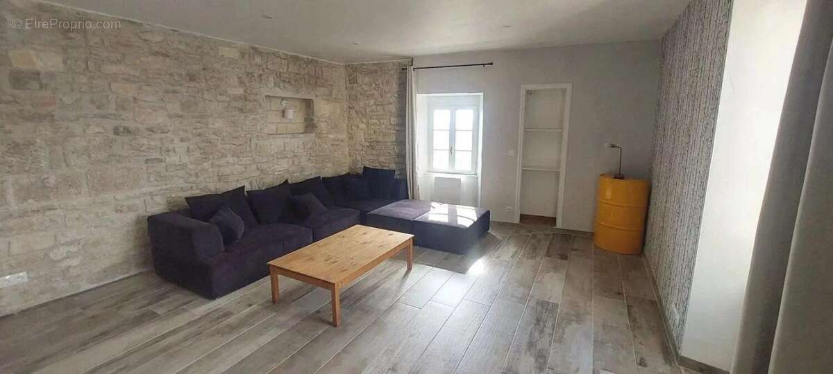 Maison à VEZENOBRES