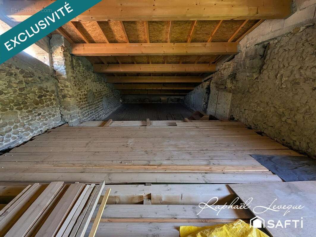 Appartement 300 m² à Montmiral  - photo 9