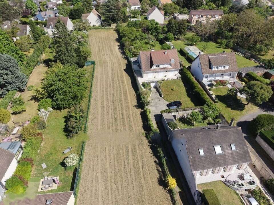Terrain 750 m² à Frepillon  - photo 4