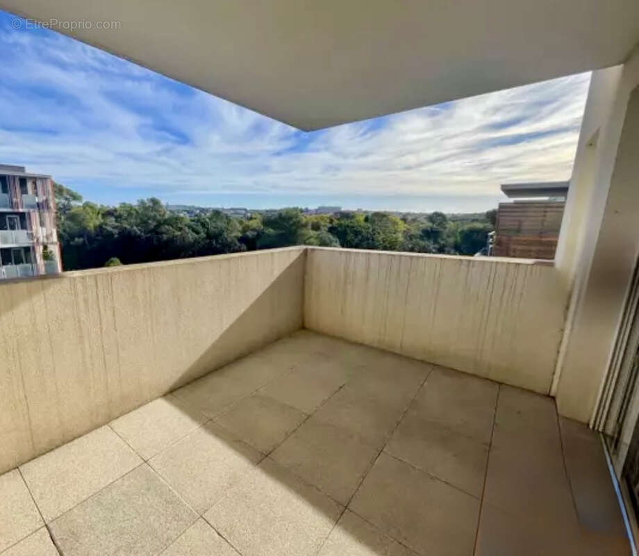 Appartement à JUVIGNAC