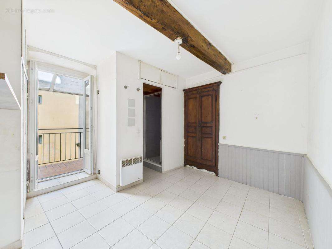 F3 a vendre 22 rue fesch - photo 4