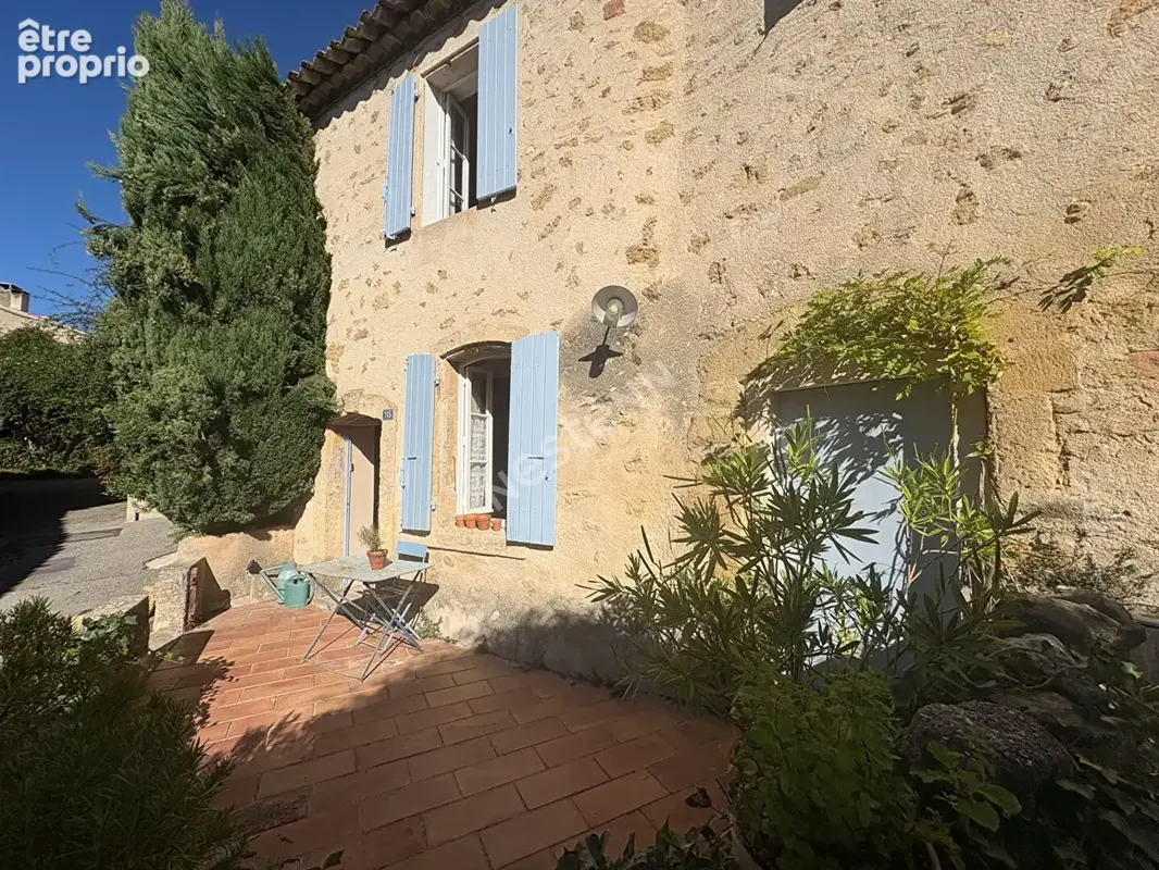 Photo Maison à Vaugines au prix de 315 000€