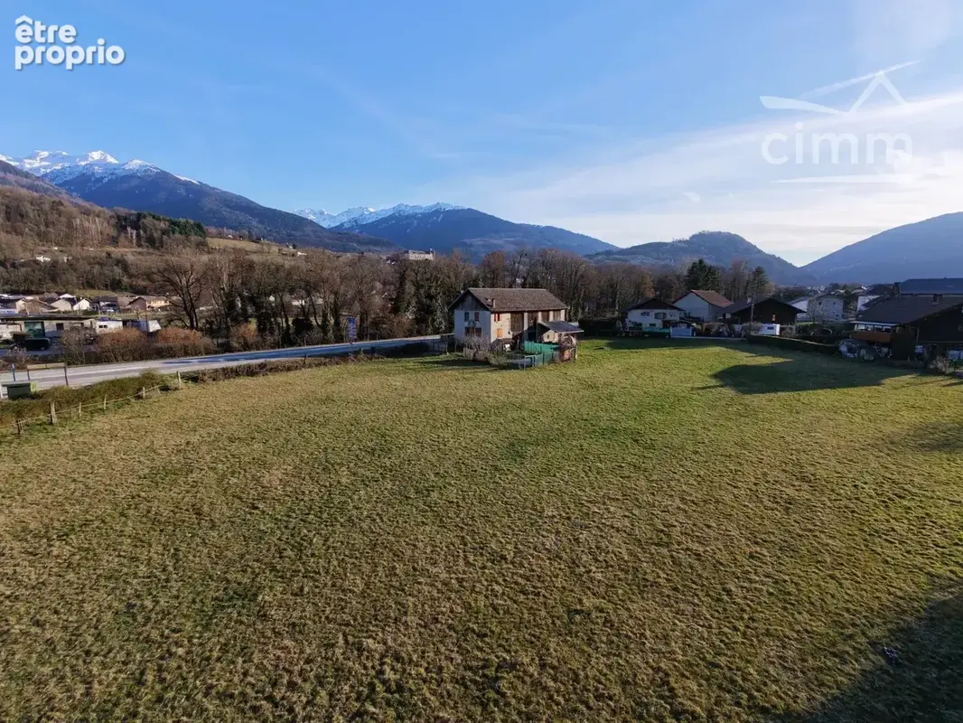 A vendre terrain constructible 1332 m2 valgelon la rochette 73110. - photo 2