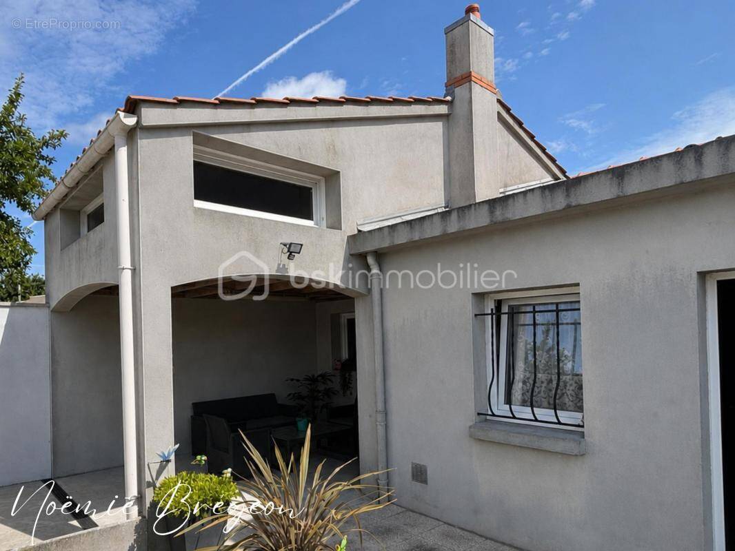 Maison à MONTAIGU