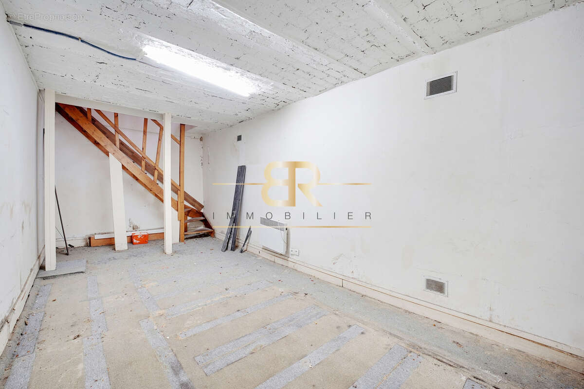 Commerce à PARIS-17E