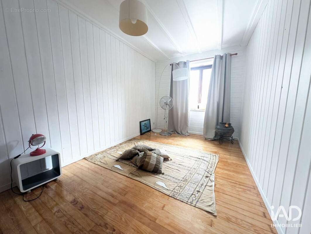 Maison 205 m² à Le Poizat  - photo 8