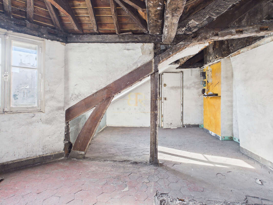 Appartement à PARIS-9E