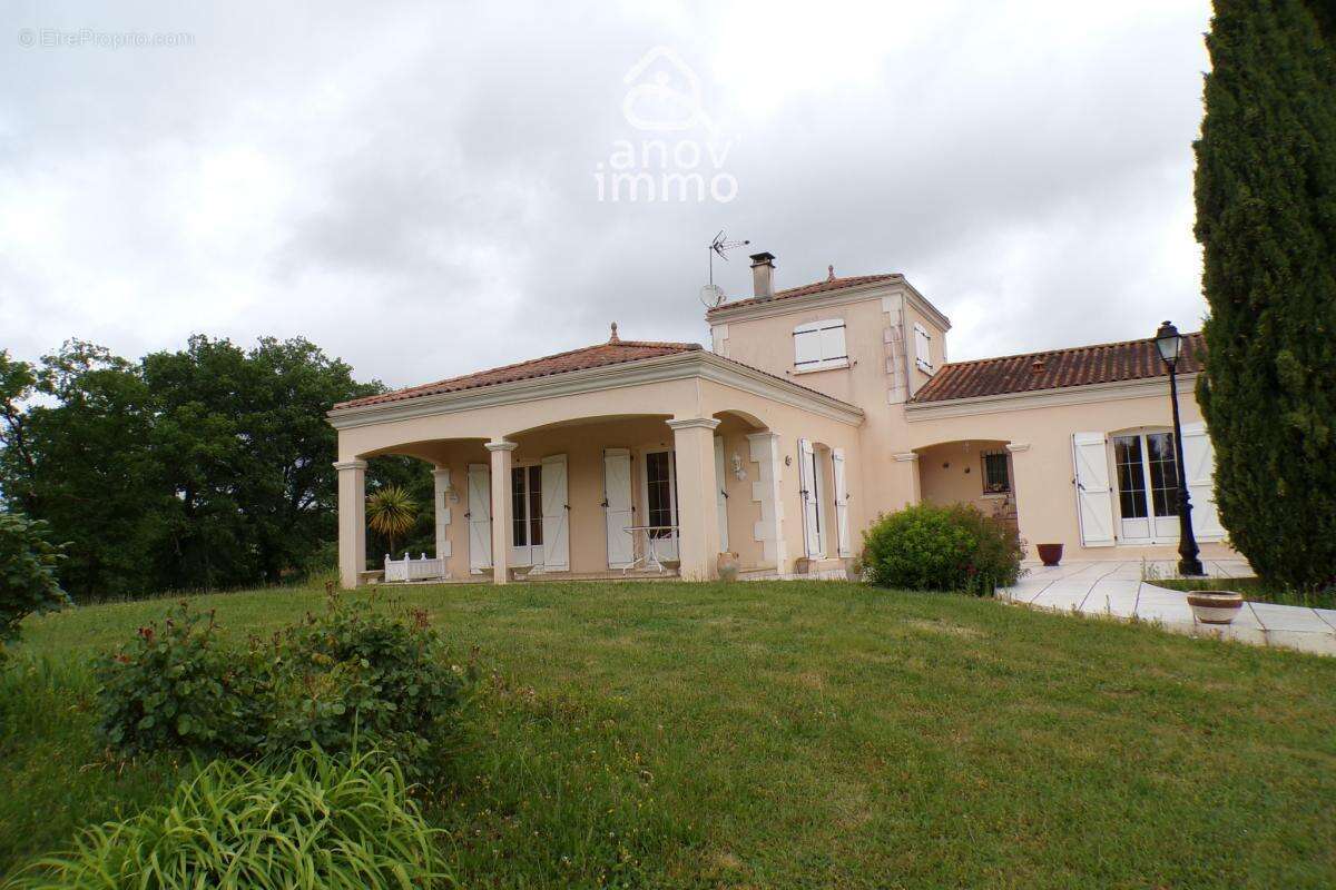 Maison à CHIRAC