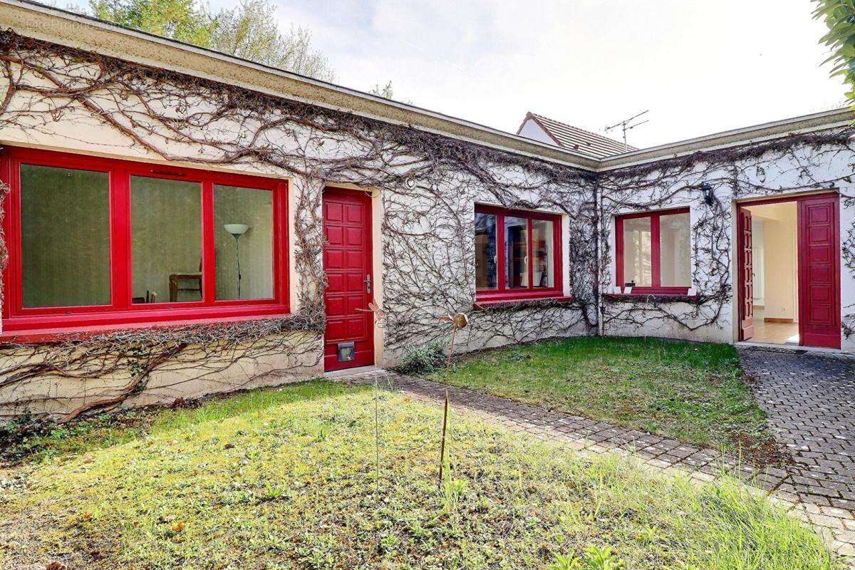91700 - Plain-pied de 9 pièces - 230 m² - photo 16