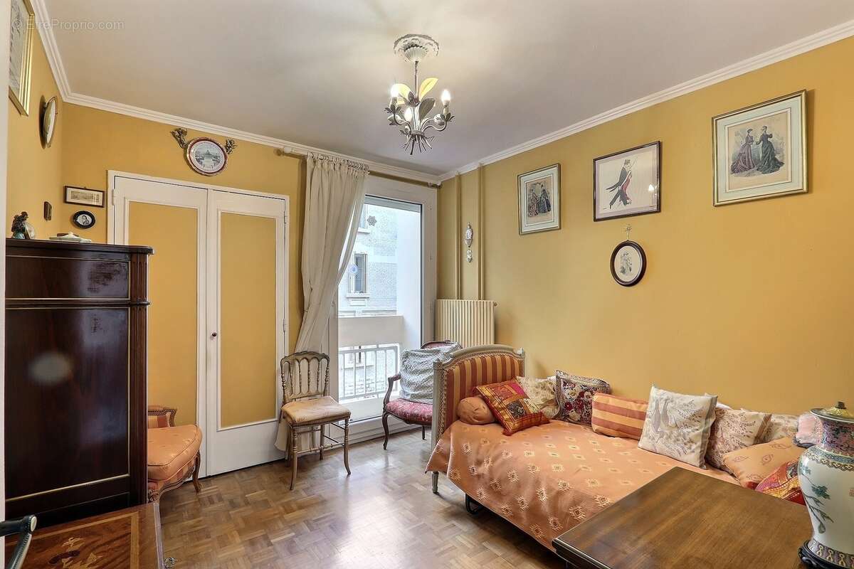 Appartement à MARSEILLE-7E