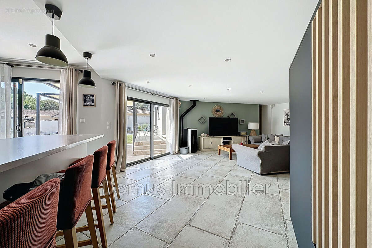 Maison à JONQUERETTES