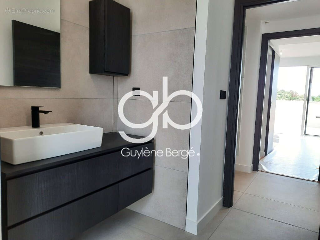 Appartement à CASTRIES