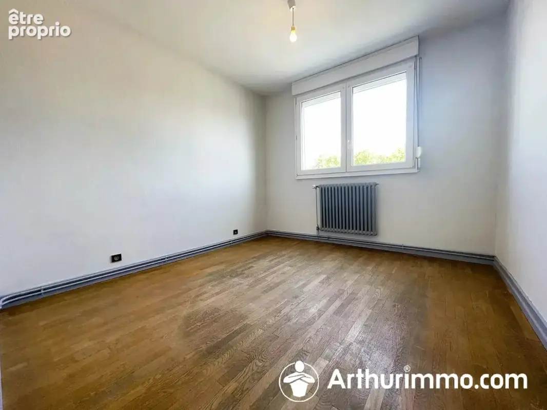 Bon compromis entre maison et appartement, F3, 95m², terrasse et terrain privatif ! - photo 5