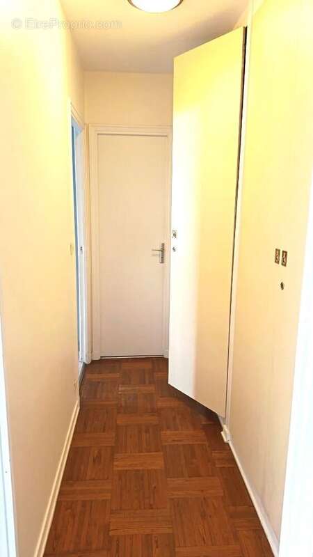 PARIS 14ème arrondissement, Cité Universitaire, 2 Pièces 50m² avec balcon - photo 12