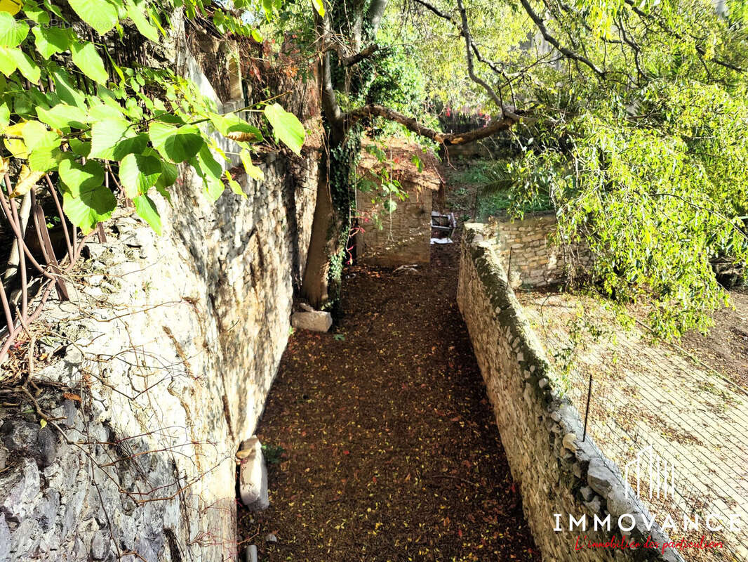 Maison à VIOLS-LE-FORT