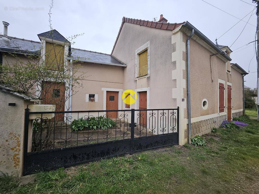 Maison à CORNUSSE