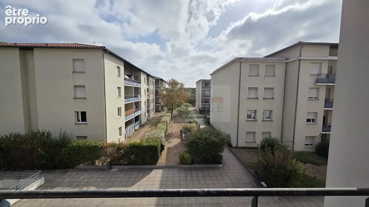 Lalande : T3 cadre verdoyant, calme, parc et piscine. - photo 8