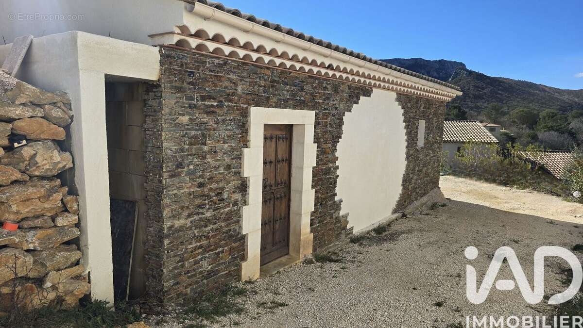 Photo 3 - Maison à PLAN-D'AUPS-SAINTE-BAUME