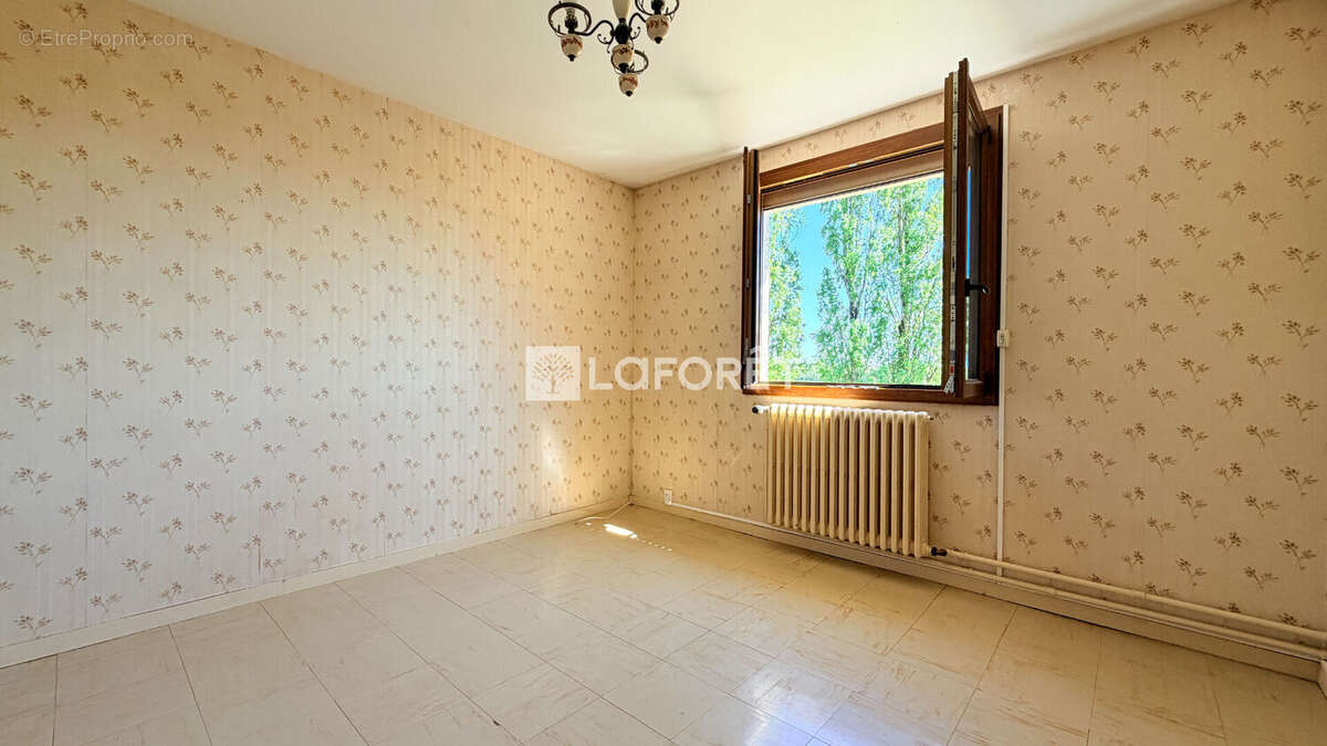 Maison à SAINTE-MENEHOULD