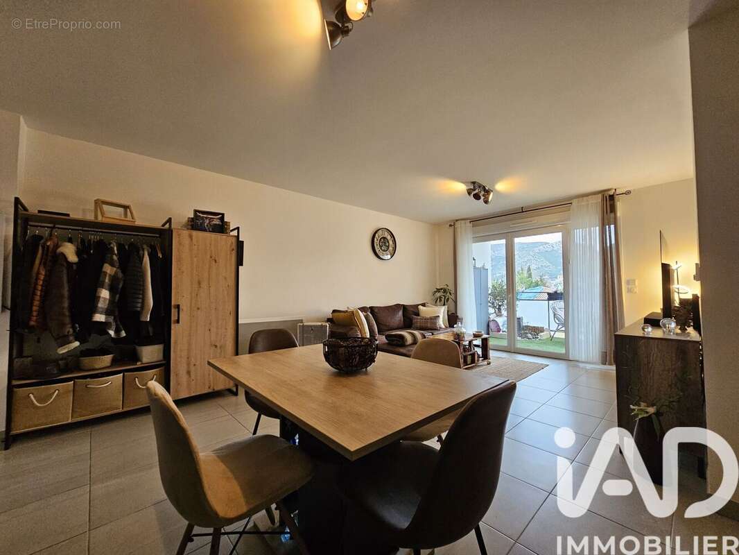 Photo 7 - Appartement à ROQUEVAIRE