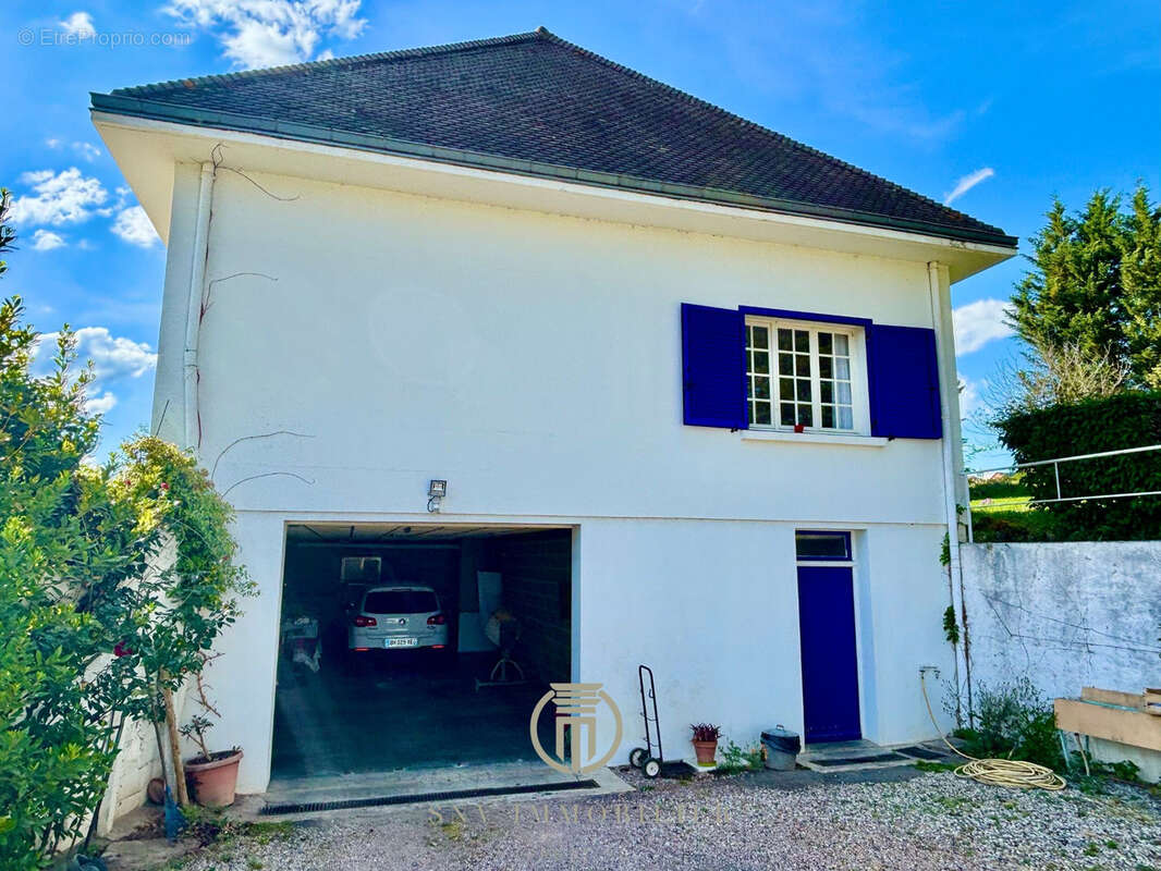 Maison à GUEUGNON