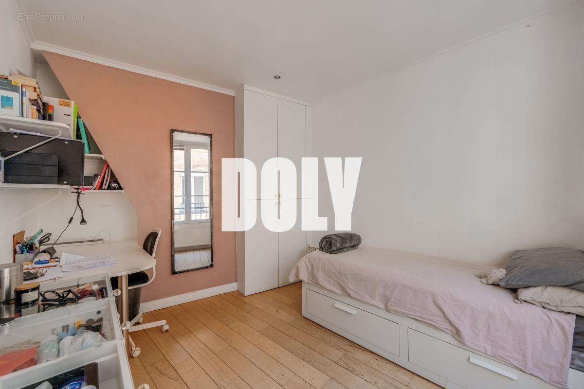 Appartement à PARIS-9E