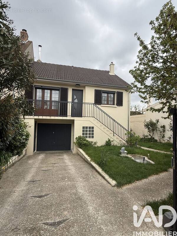 Photo 1 - Maison à VIRY-CHATILLON