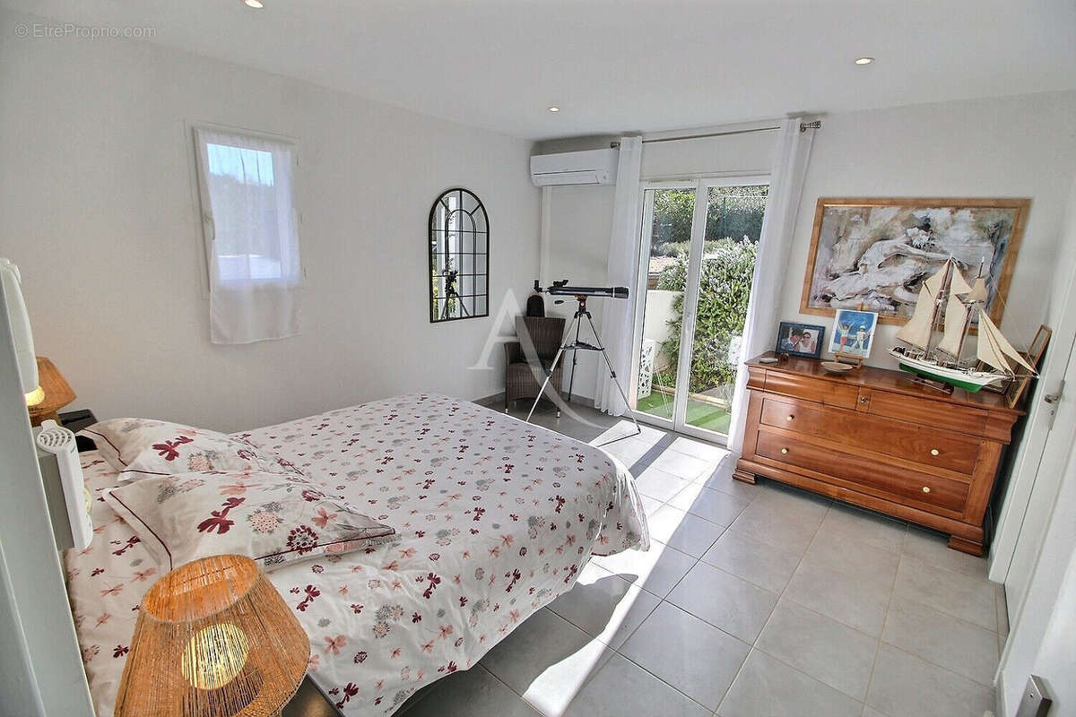 Maison à MONTESQUIEU-DES-ALBERES