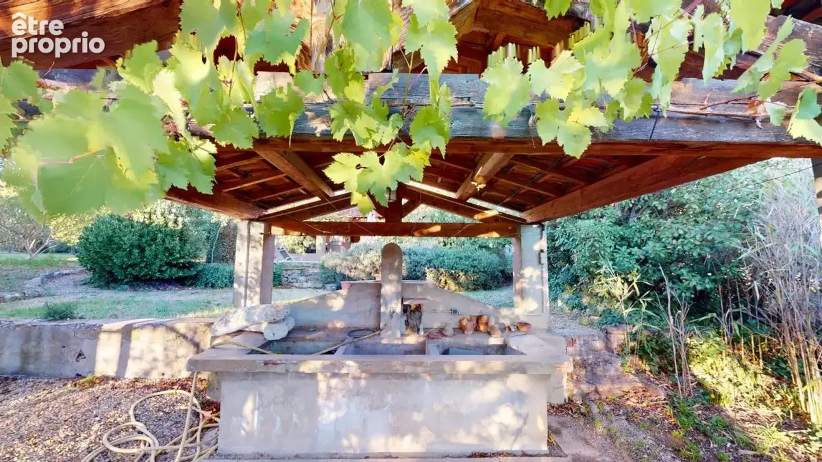LE MUY: Demeure de prestige en pierre ? Une propriété de caractère au coeur de la Provence varoise - photo 5