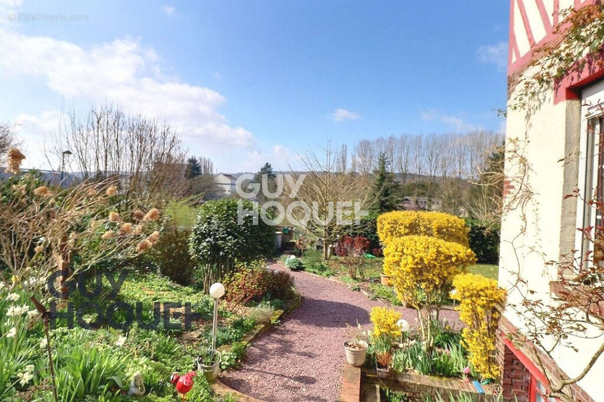 Maison à NASSANDRES