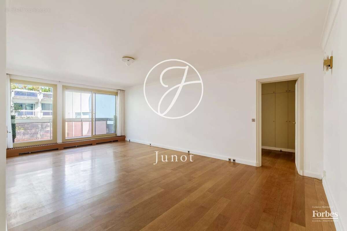 Appartement à PARIS-6E