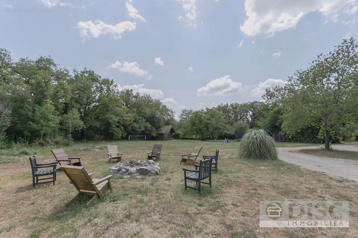 Propriété avec deux gites, camping, logement insolites. - photo 27