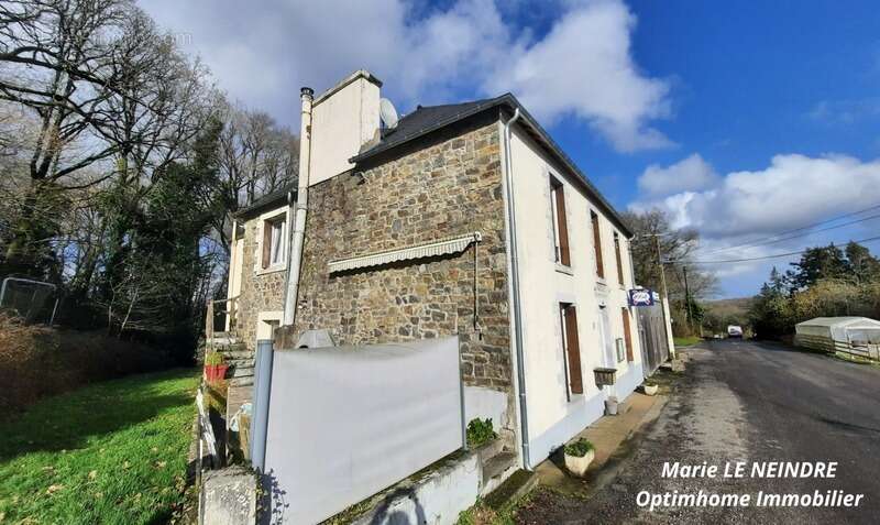Maison à MUR-DE-BRETAGNE