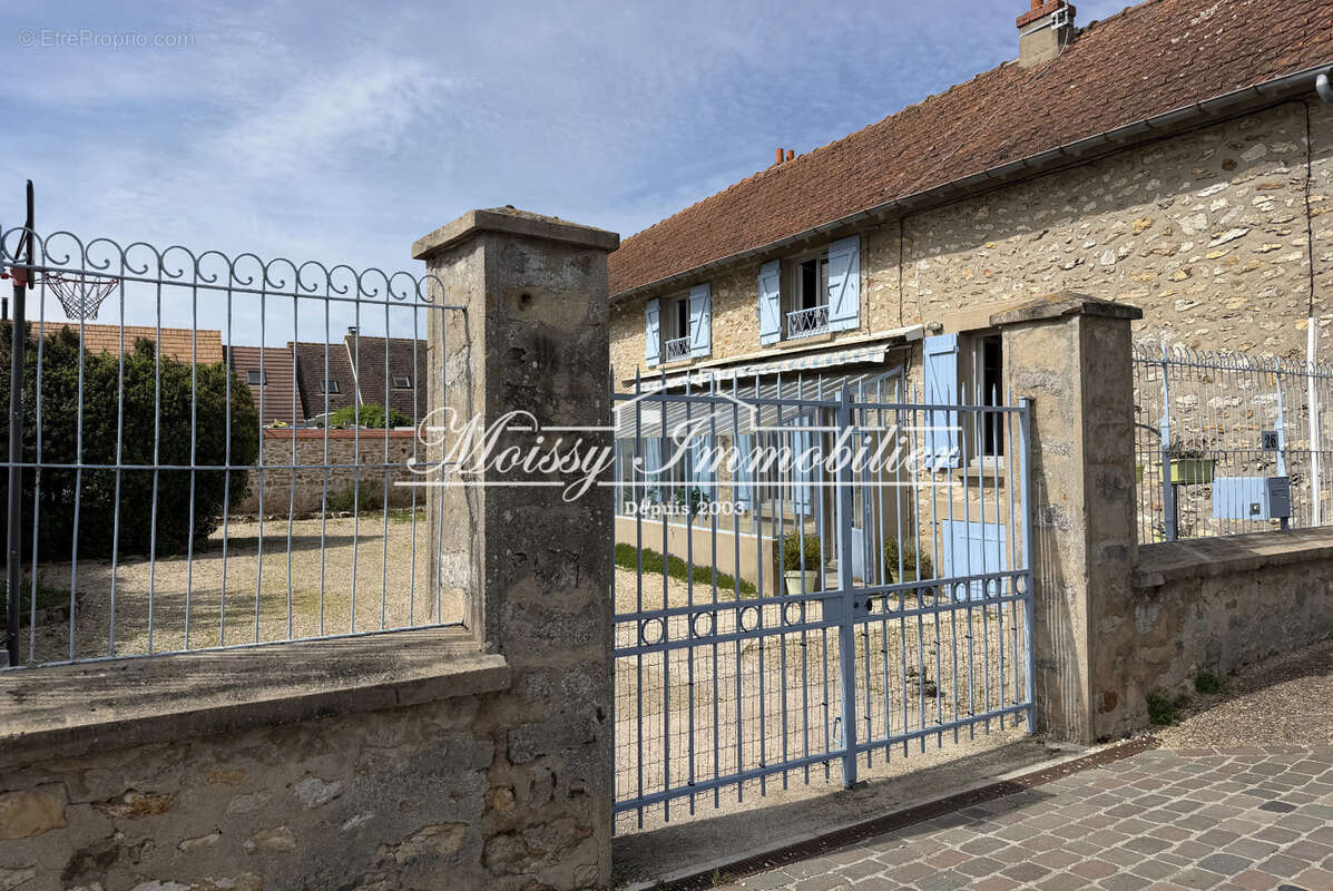 Maison à MONTEREAU-SUR-LE-JARD